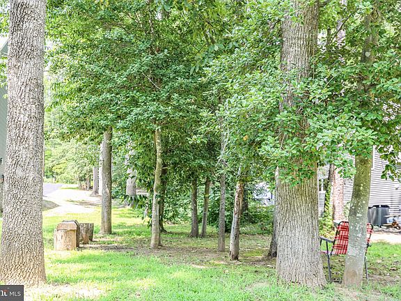 5th image of 108 Confederate Cir