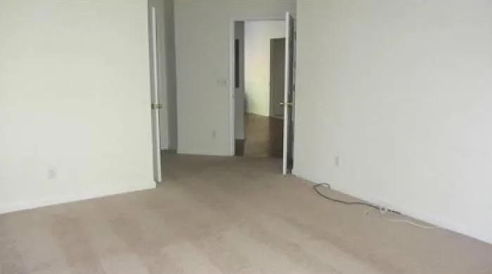8849 Fairview Blf — Photo 6