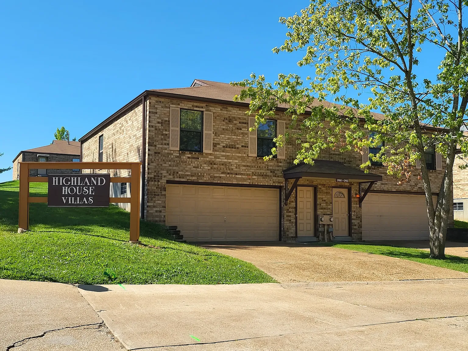 Highland House Villas — Photo 1