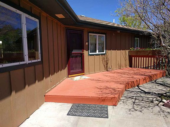 3rd image of 3720 Meadowlark Dr