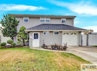 85 Whitman St, Carteret, NJ 07008