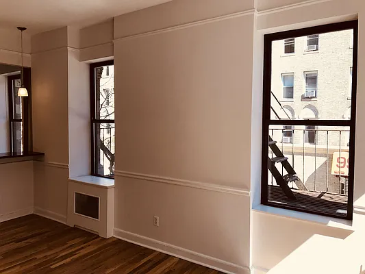 Rented by Metropolis Real Estate of Manhattan | media 13