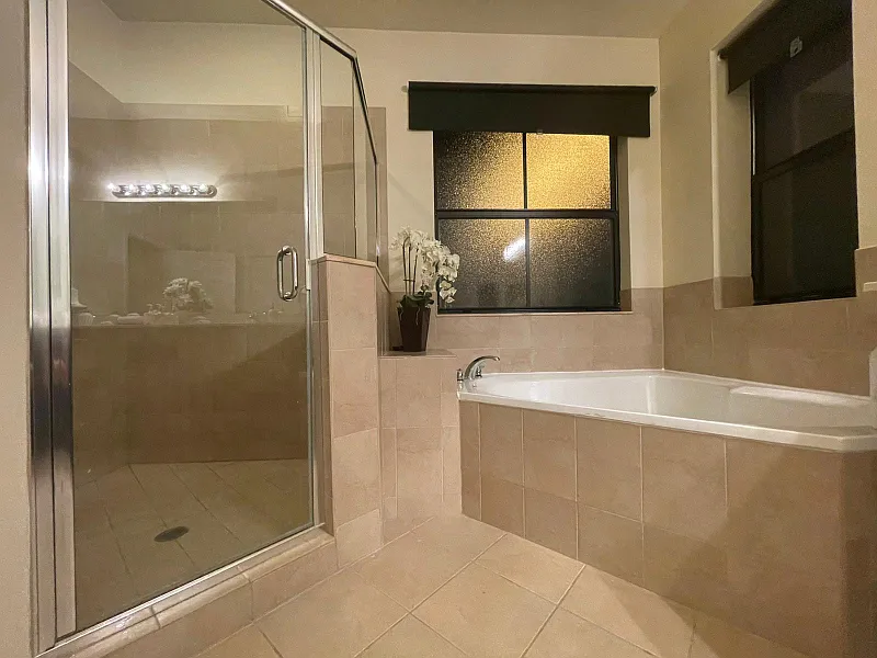 Furnished 4-Bedroom Home with 1st Floor Bedroom! — Photo 2