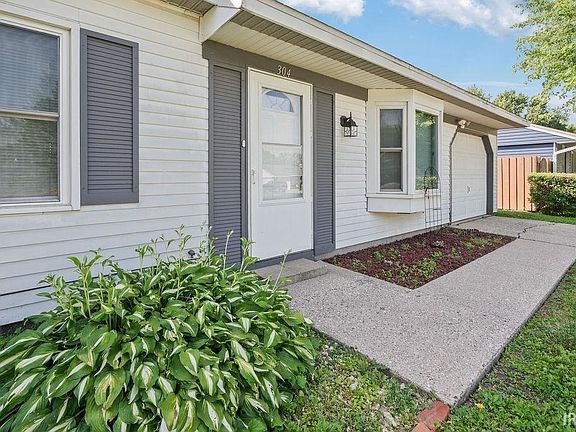 4th image of 304 Southlea Dr