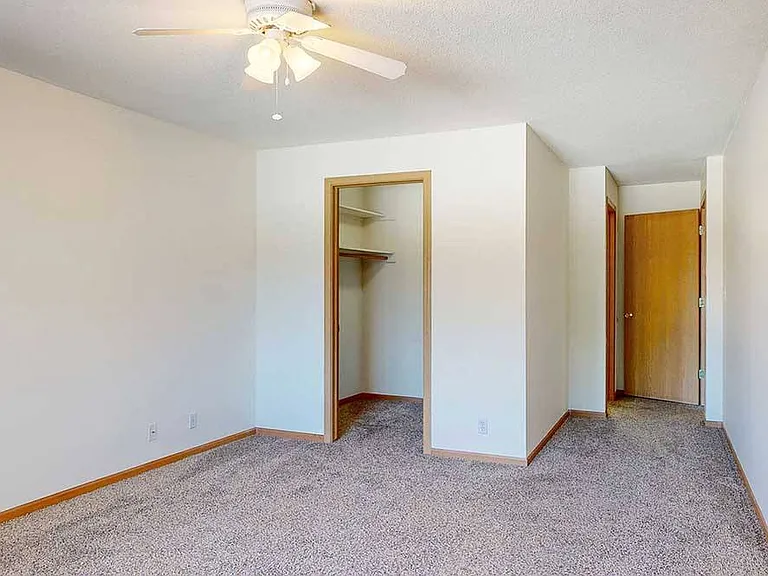 Northbrook Apartments — Photo 197