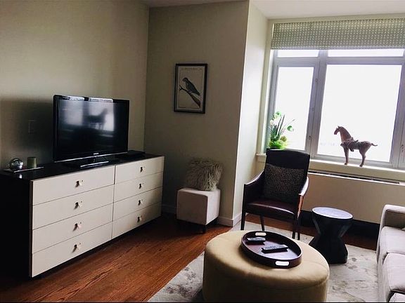 4th image of 40-26 College Point Blvd #1702
