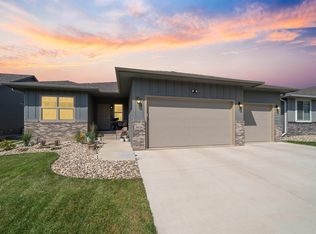 3616 E Sage Grass St, Sioux Falls, SD 57108