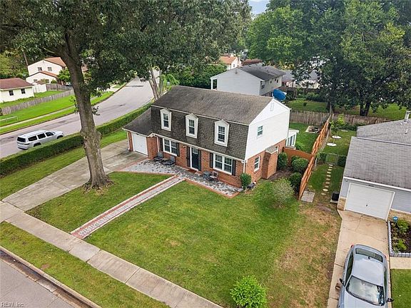 3rd image of 3644 Forest Glen Rd