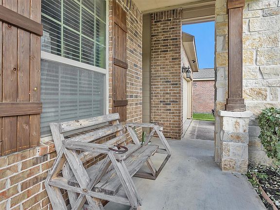 5th image of 9934 Sterling Place Dr