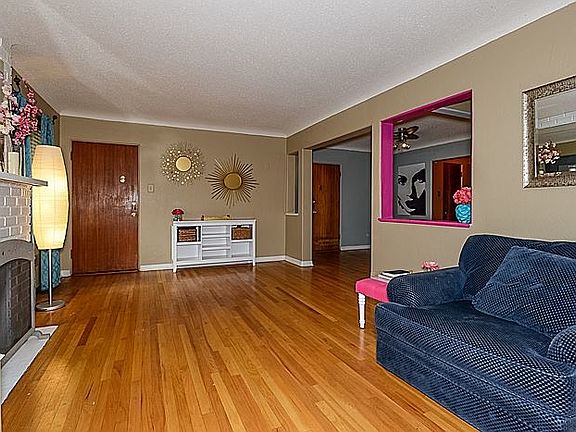 2nd image of 3905 E 2nd Ave APT 1