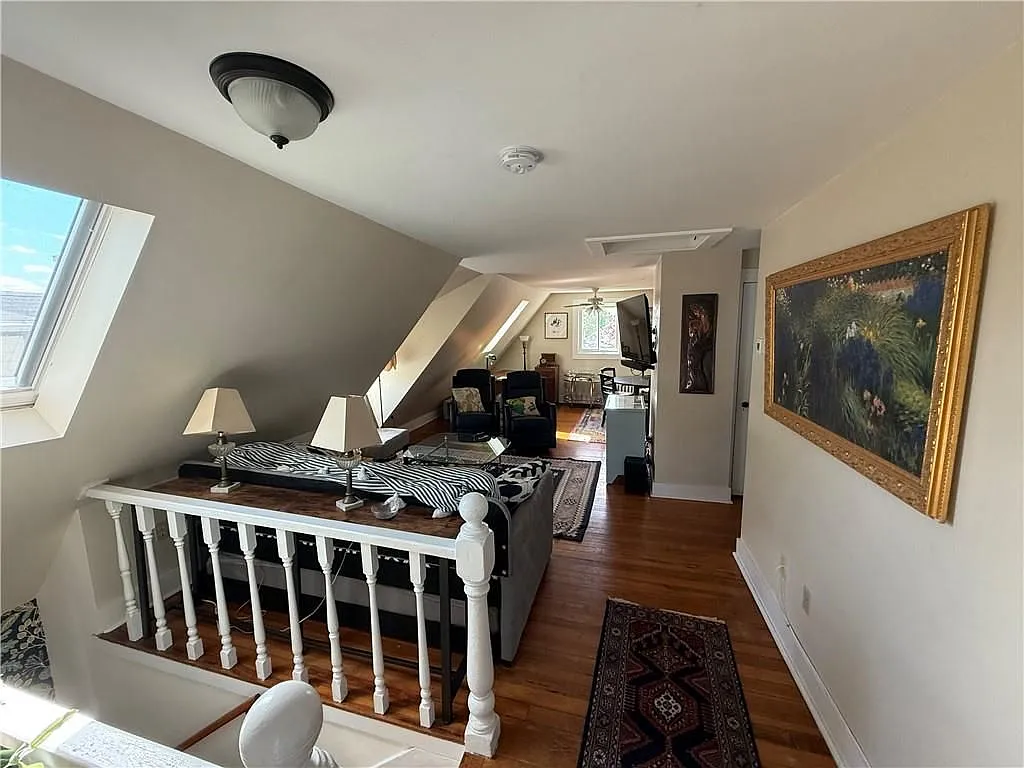 1 bed, 1.0 bath, 504 sqft, $1,950 — Photo 4