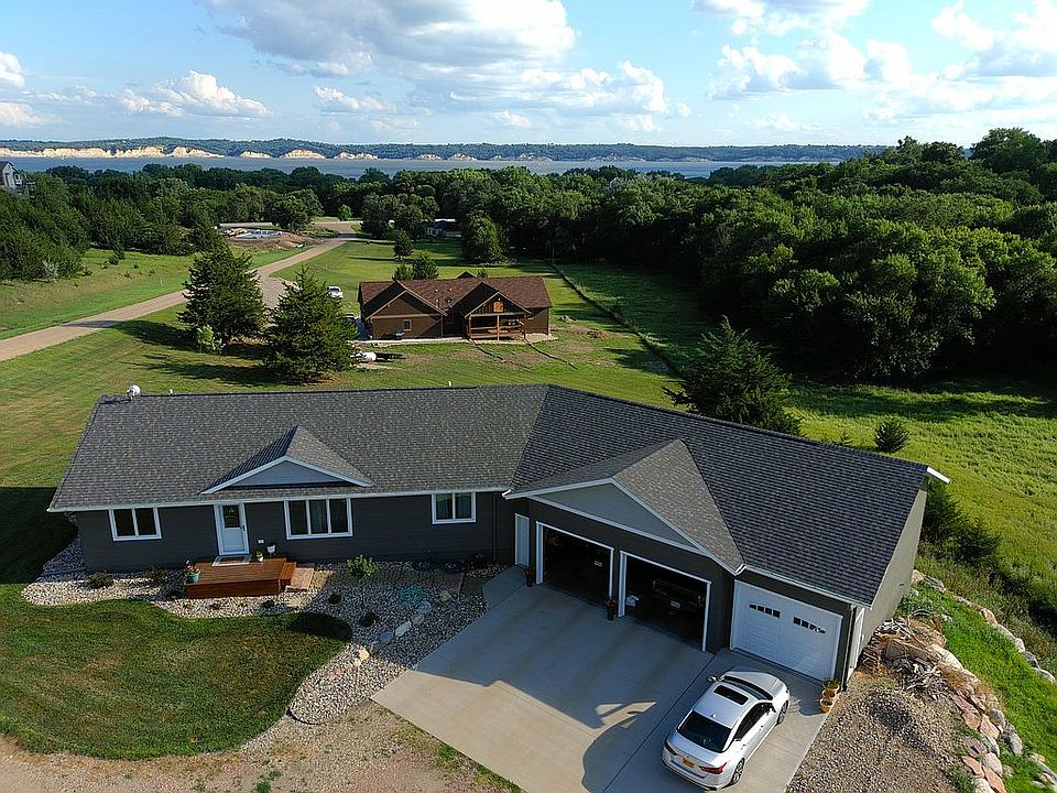 1st image of 139 Baycliffe Dr