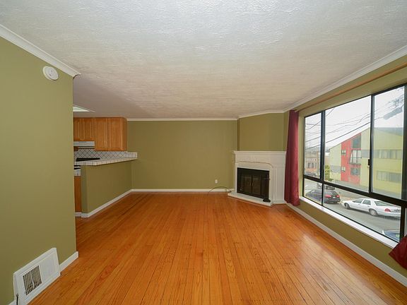 Bright, spacious living room and dining area 
