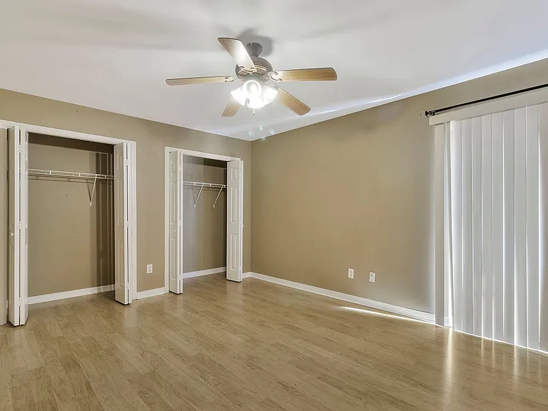 9 Forest Breeze Ct — Photo 11