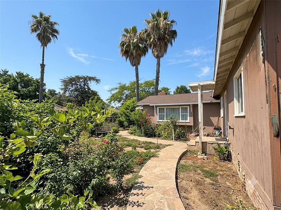 1st image of 8502 Noble Ave