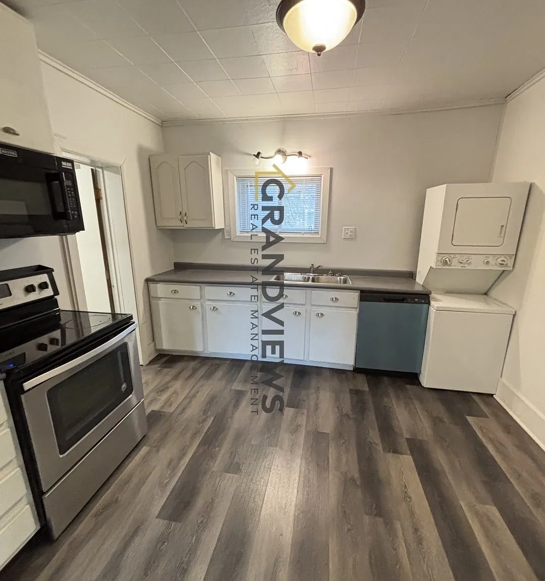 2 bed, 800 sqft, $900 — Photo 1