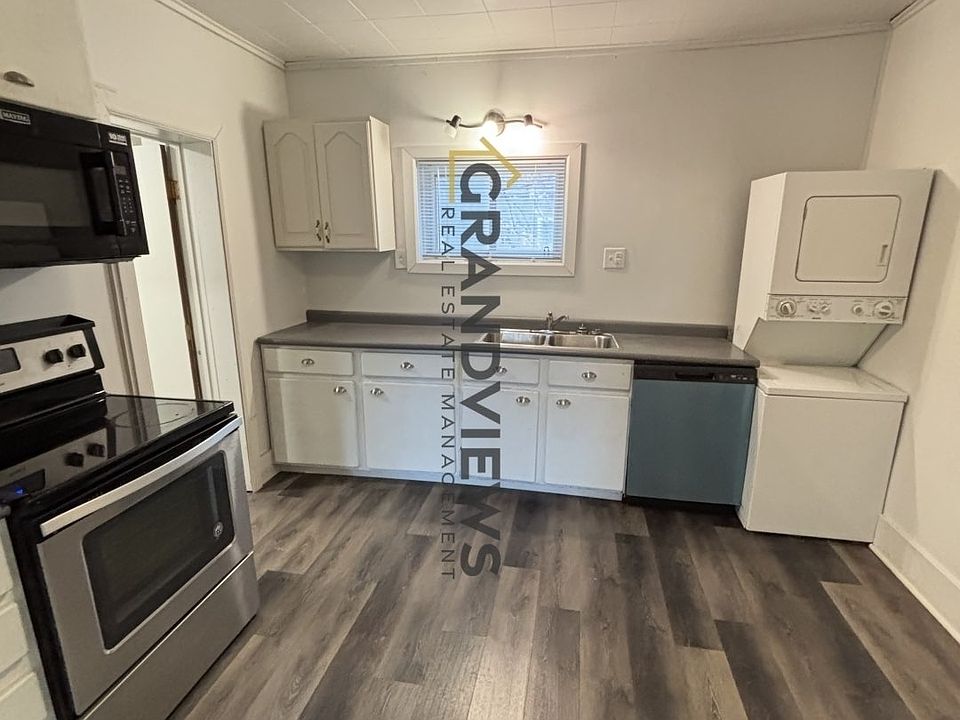 1st image of 801 3rd St #1