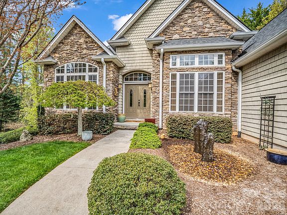 3rd image of 21 Kanuga Forest Dr