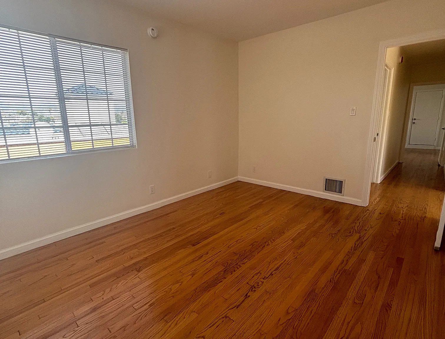 221 North Commonwealth Avenue - 1 — Photo 3
