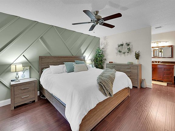 5th image of 3819 NW 35th Street #1542