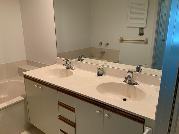 3rd image of 6025 Chardonnay Ln #25-202