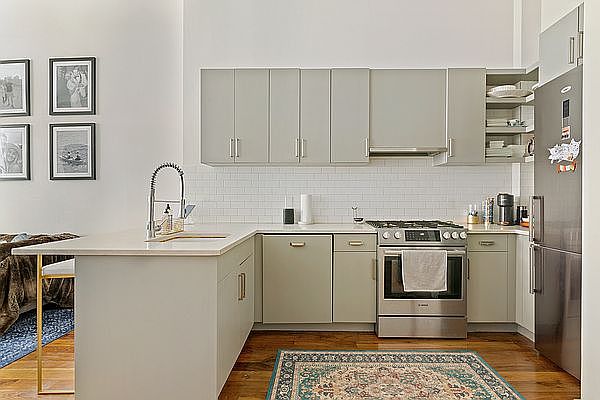 1st image of 129 S 1st St #1