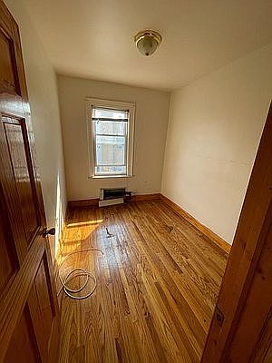 1st image of 1354 E 40th St Floor 2