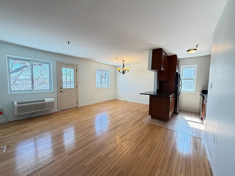 10 Palisade Ave #2C — Photo 4