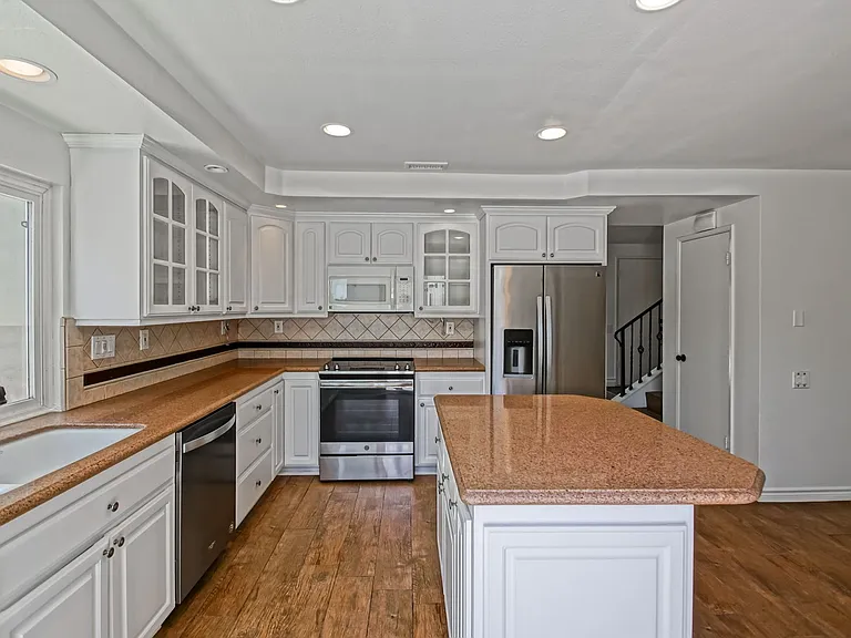 7148 Island Village Dr — Photo 14
