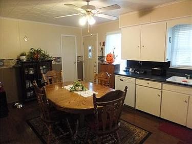 5th image of 7618 Water St