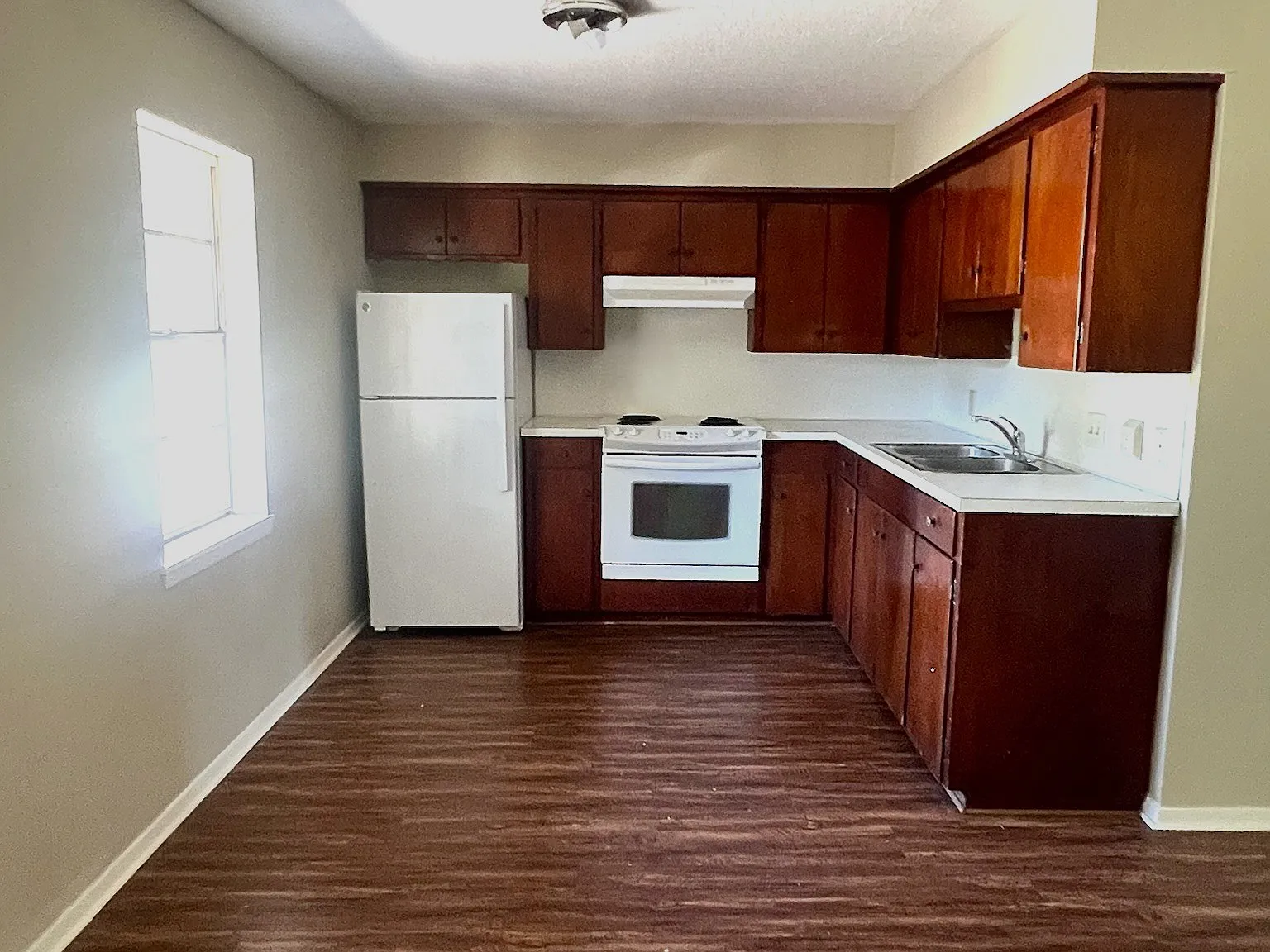 2 bed, 825 sqft, $1,395 — Photo 2
