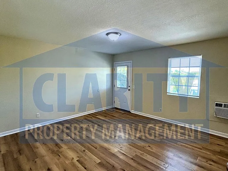 185 County Road 323 — Photo 4