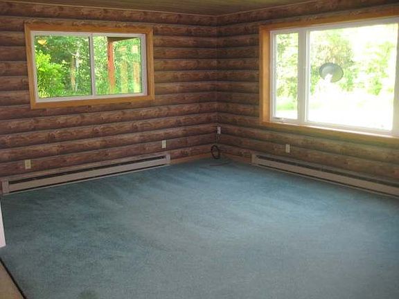 Walkout livingroom