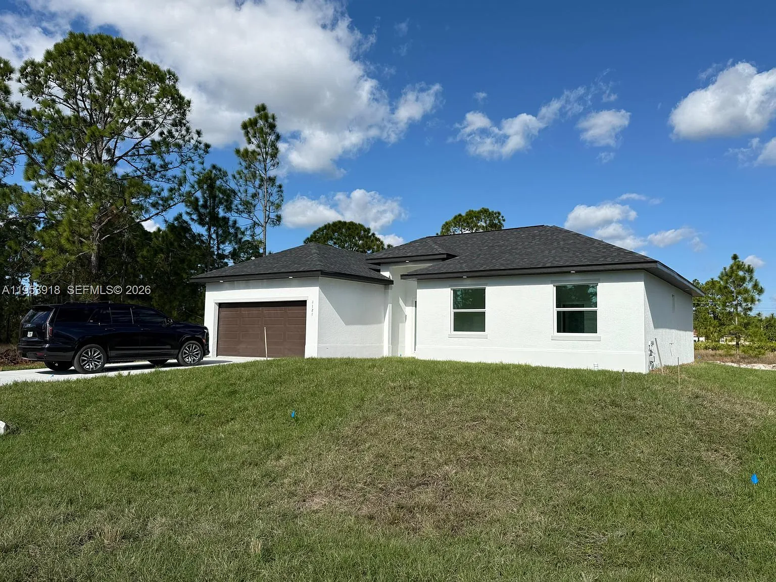 4 bed, 2.0 bath, $2,000 — Photo 1