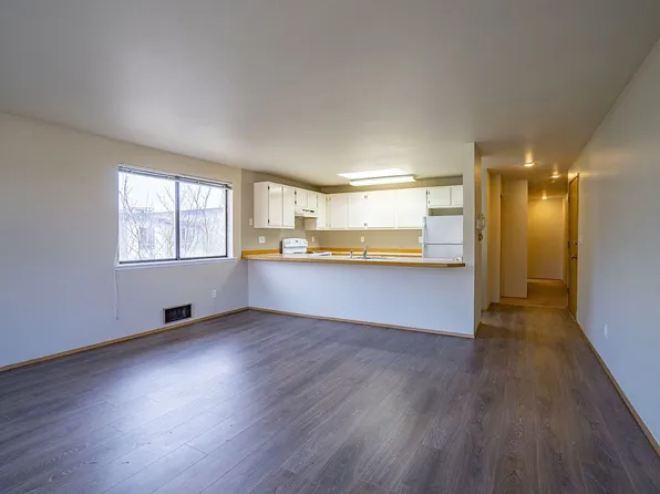 Gracey Apartments, 201 NW 39th St #301, Seattle, WA 98107