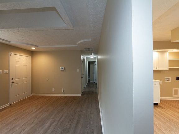 4th image of 3244 N Wellington Ave