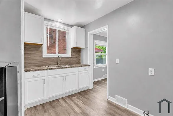 9460 Lakepointe St — Photo 10