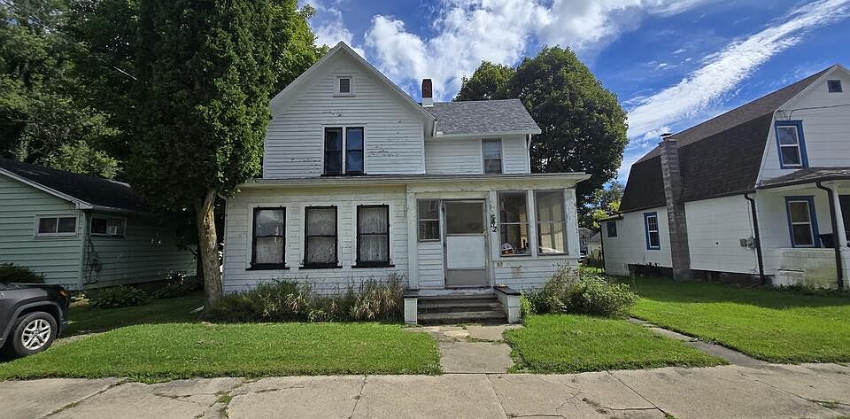 1st image of 52 Orange St