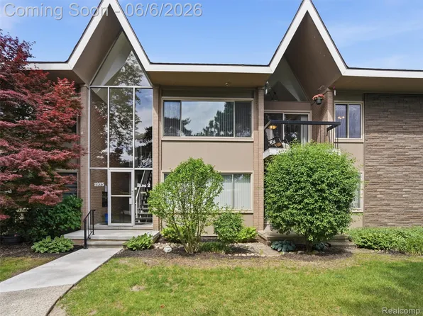 1975 Klingensmith Rd Unit 26, Bloomfield Hills, MI 48302