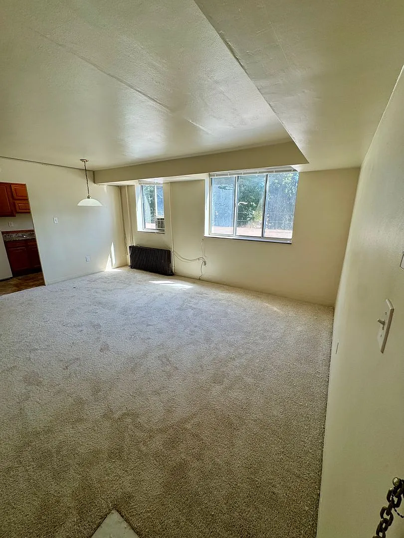 816 Perry Highway — Photo 4