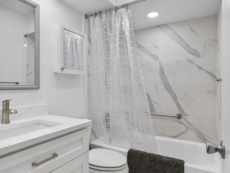 100 Shore Ct #208 — Photo 45