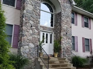 84 Spook Rock Rd, Suffern, NY 10901