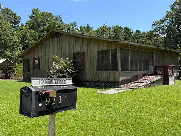 9211 Casey Ln, Pine Bluff, AR 71603