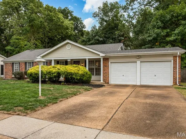 13136 Oldfarm Dr, Saint Louis, MO 63146
