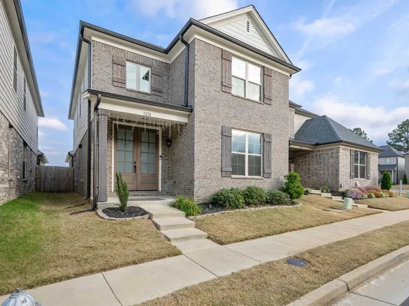 1218 Pennock Dr, Cordova, TN 38018