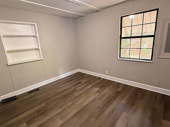 4th image of 761 Vanderbilt St