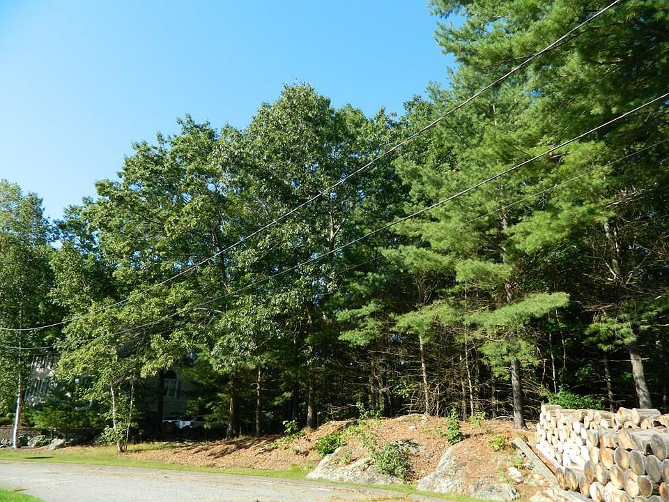 2nd image of 8 Dana Dr