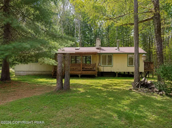 204 Pontiac Path, Pocono Lake, PA 18347