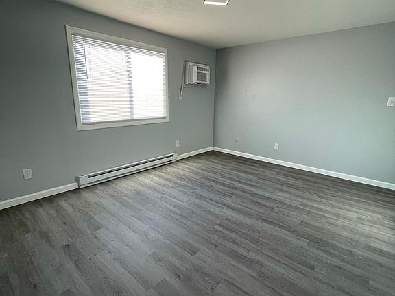 4th image of 510 Hawley Ave #5