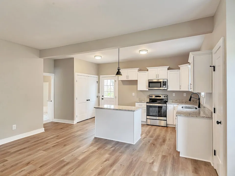 416 Highland Ct